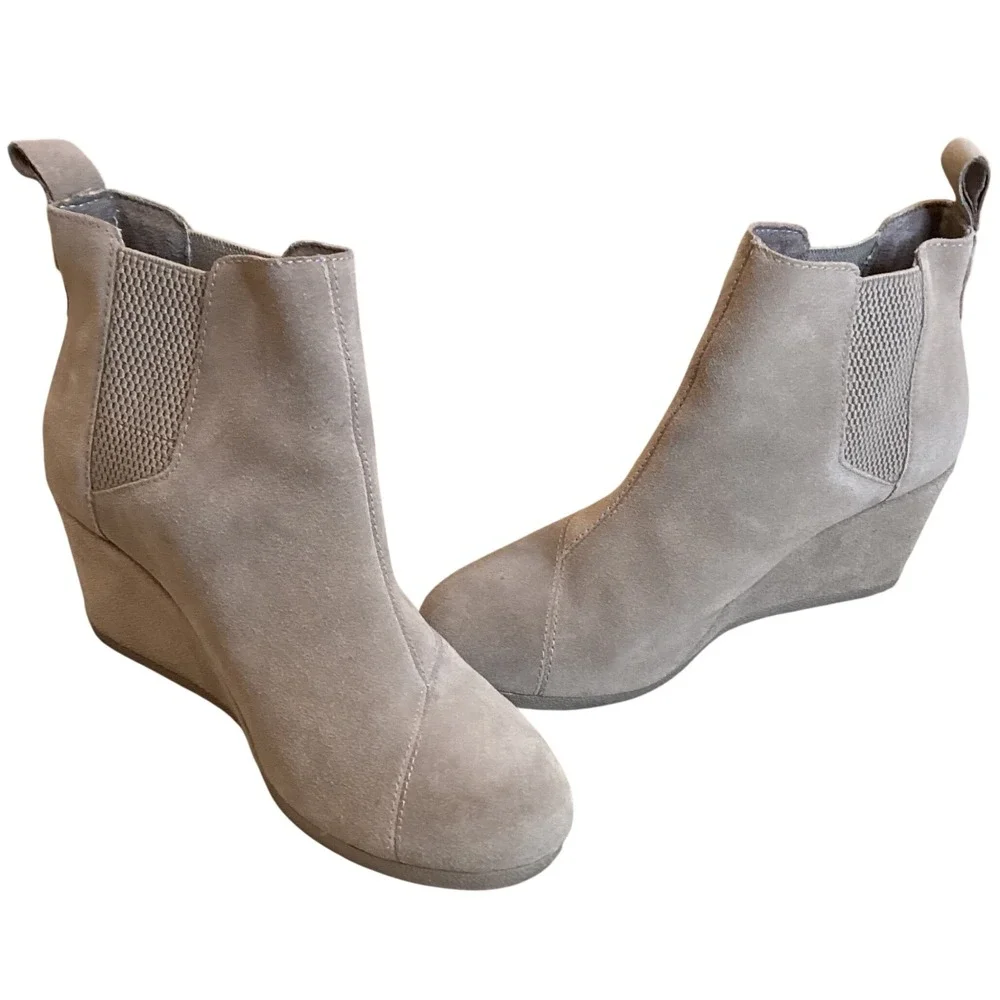 Toms Ankle Wedge Booties Size‎ US 8, UK 6, EU 39 Beige Suede Comfort Boots